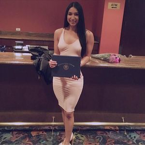 Meet your Posher, Vanessa